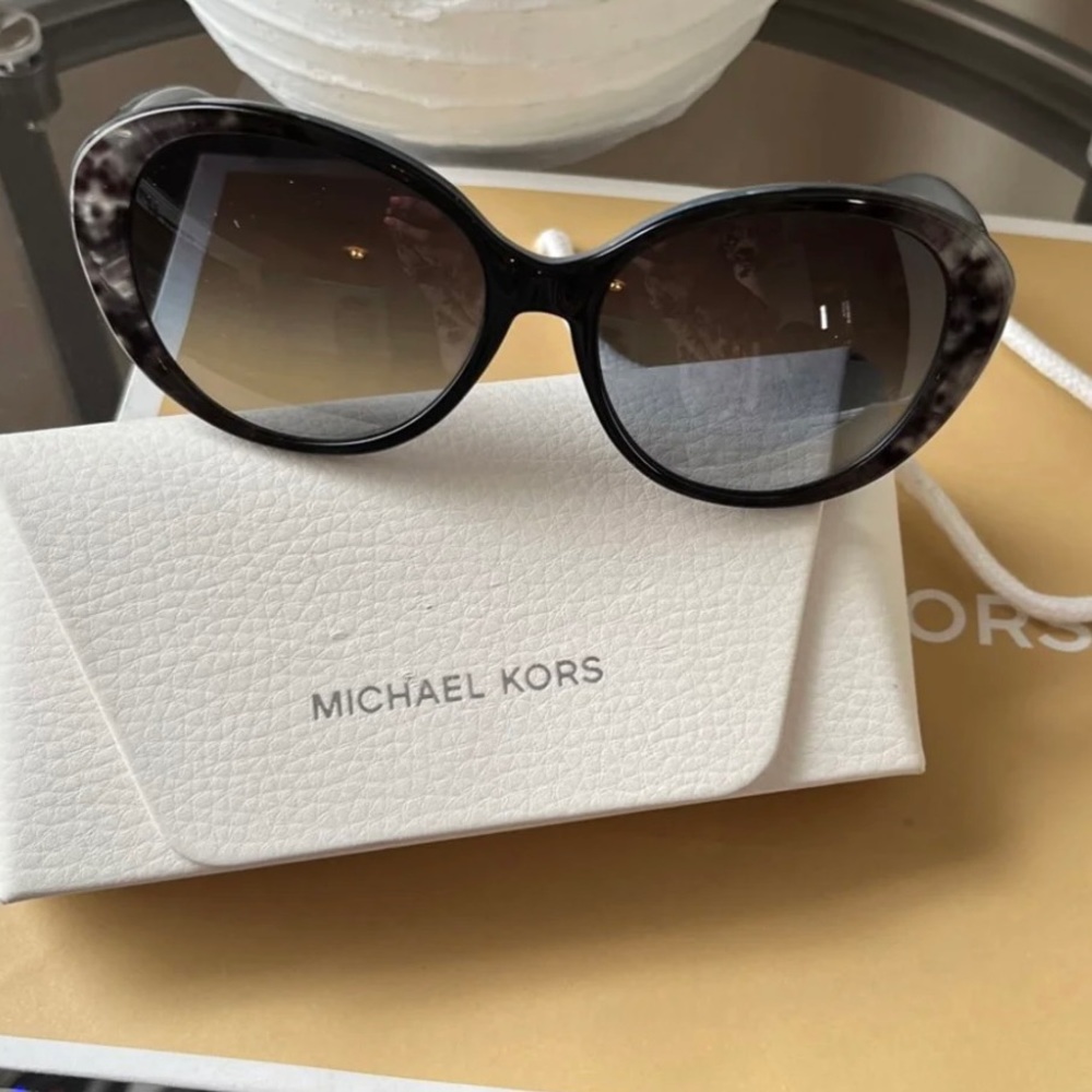Michael Kors Sunglasses - MK6012 Puerto Banus